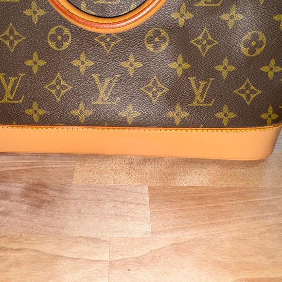 Vintage Louis Vuitton Alma PM- SO MUCH LIFE LEFT TO GIVE! 🥰 - Picture 3 of 7